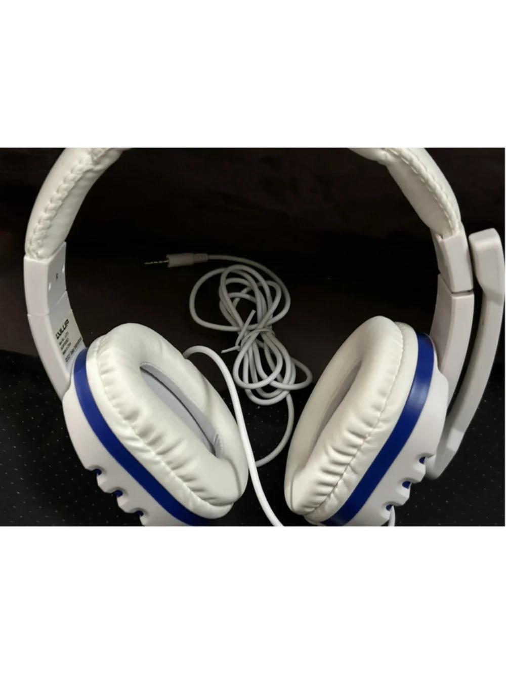 LVLUP 2 in 1 Gaming set Headset (w/foldable mic) and Mouse (w/DFI Switch)